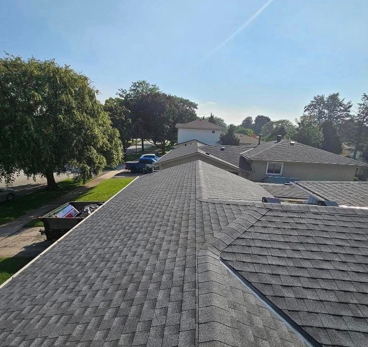 What to Look for When Inspecting Your Roof from the Ground